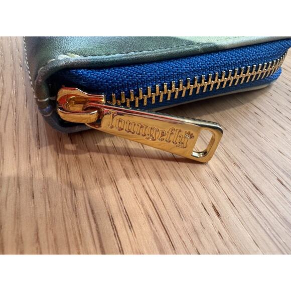 Loungefly Disney Snow White Scenes Zip Around Wallet Never Used Licensed Dwarves - Picture 3 of 5